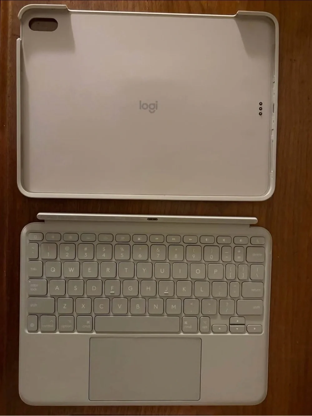 Logitech Combo Touch iPad Air 11 In Keyboard Case, Like New